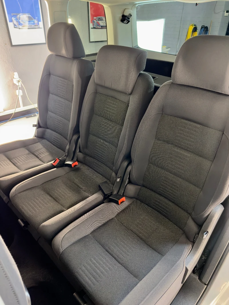 VW Touran 2.0TDI Highline, снимка 15 - Автомобили и джипове - 52852530