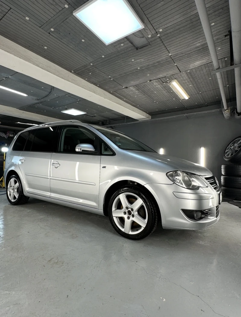 VW Touran 2.0TDI Highline, снимка 7 - Автомобили и джипове - 52852530