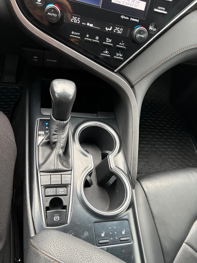 Toyota Camry Hybrid / head up / around view , снимка 12 - Автомобили и джипове - 53125473