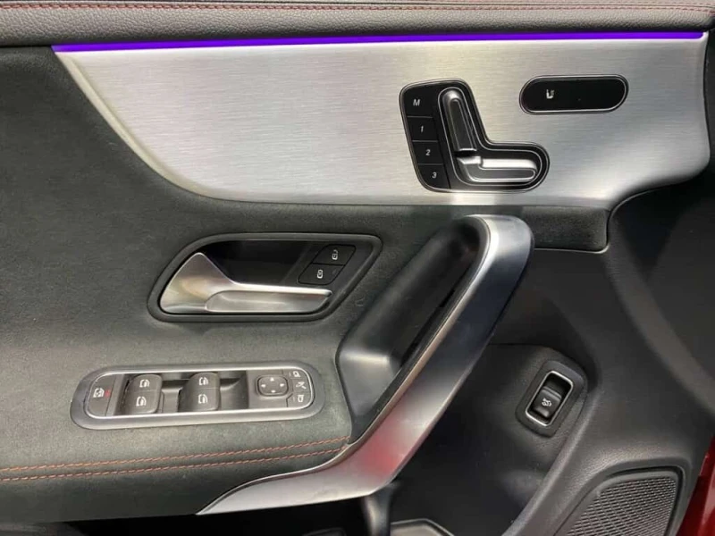 Mercedes-Benz CLA AMG 35 * ПОДГРЕВ / ШИБИДАХ * ОТ ПРЕДСТАВИТЕЛСТВО, снимка 17 - Автомобили и джипове - 53597104