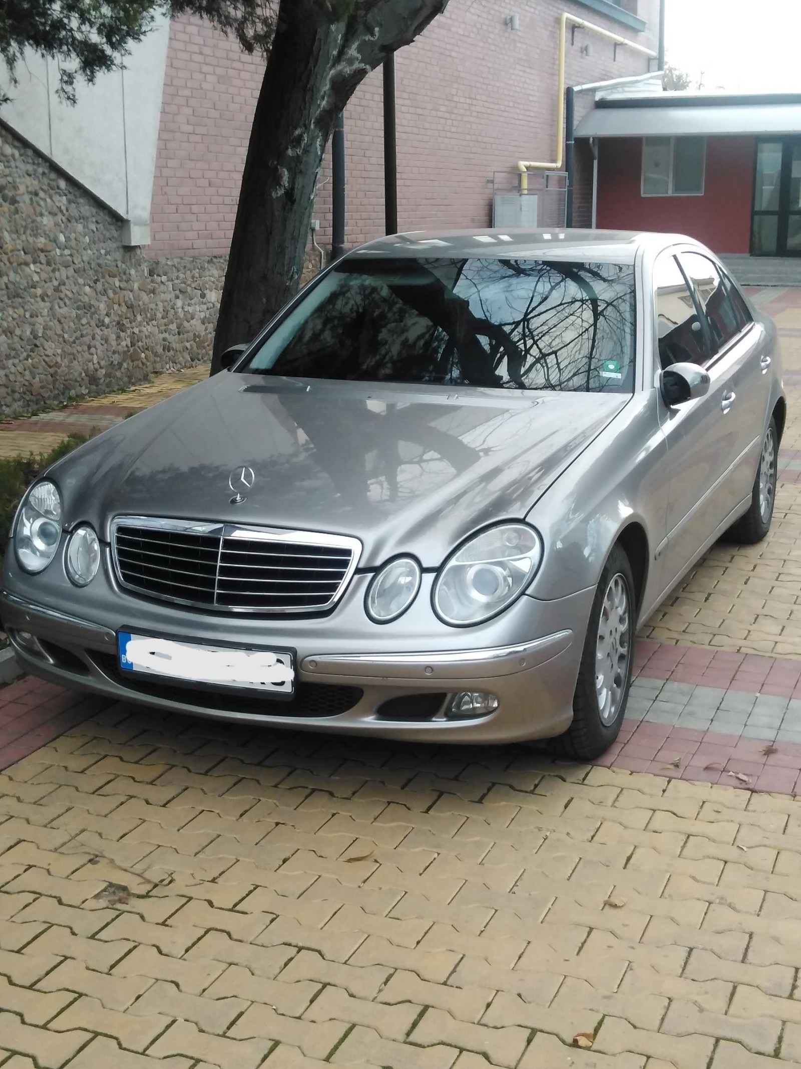 Mercedes-Benz E 200 W 211 - изображение 1