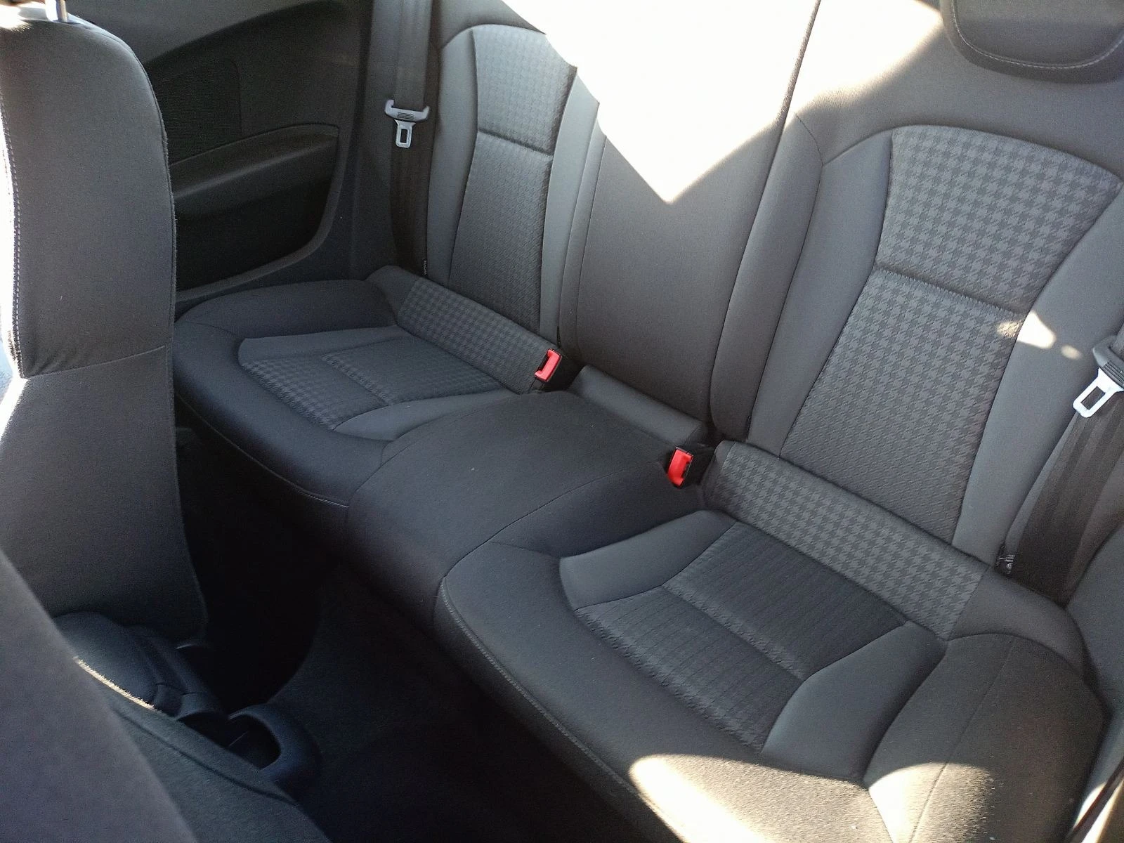 Audi A1 1.6 TDI S-line | Mobile.bg — изображение 14