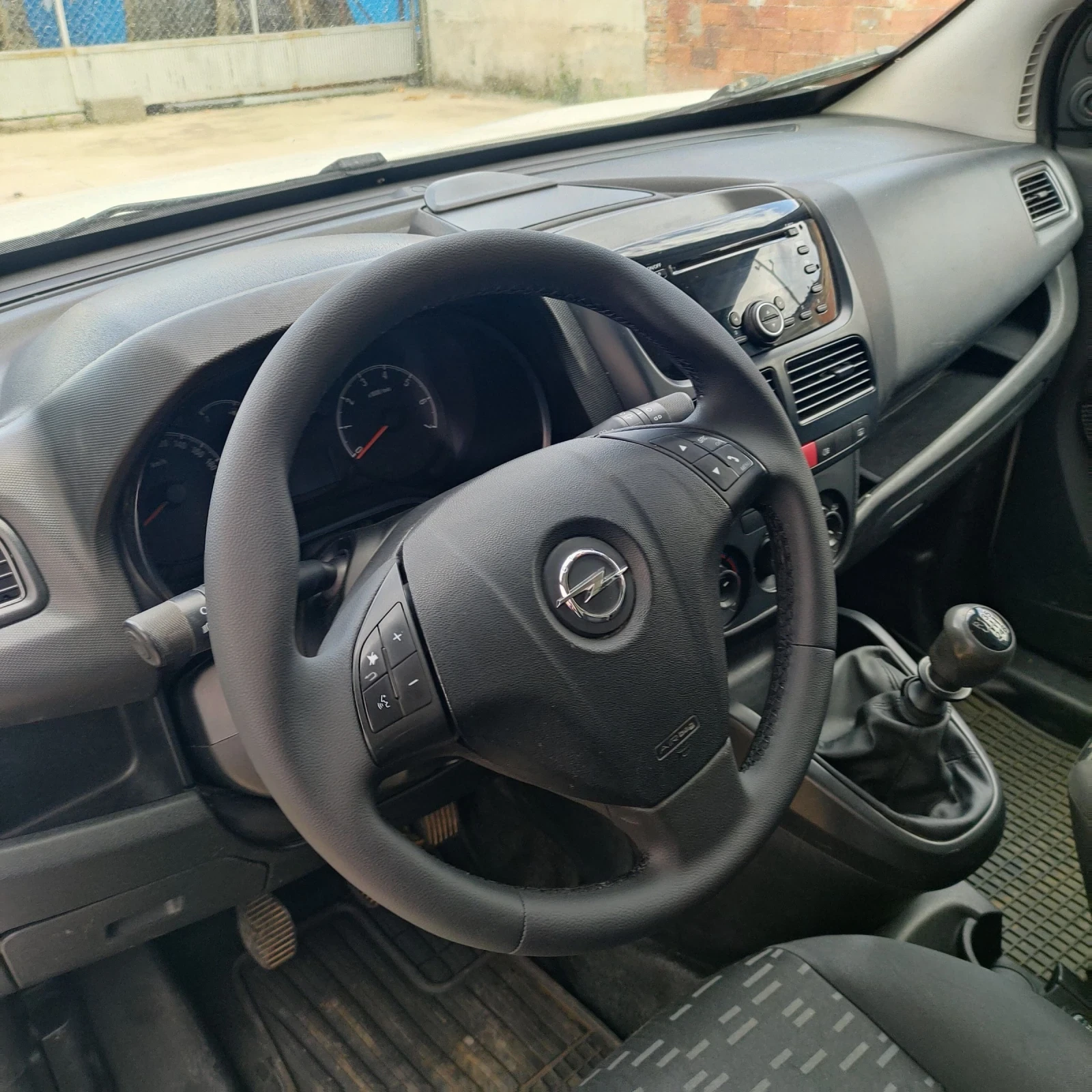 Opel Combo 1.4 T - изображение 7