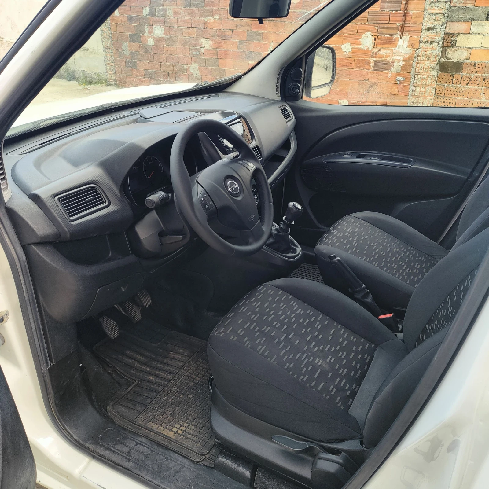 Opel Combo 1.4 T - изображение 8