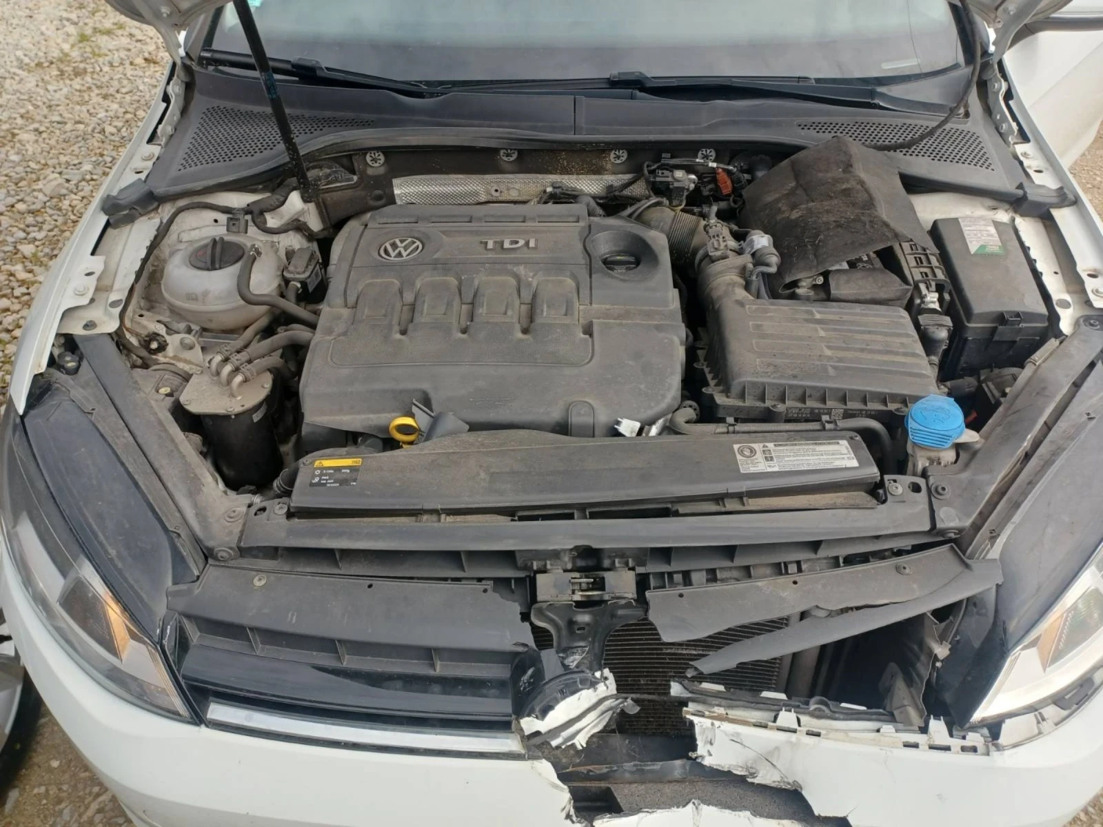 VW Golf 1.6tdi  euro 6 - изображение 8