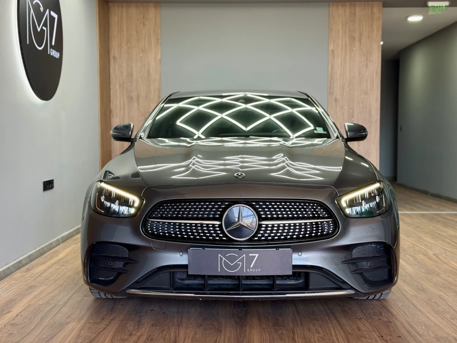 Mercedes-Benz E 200 4matic 2 x AMG *    *    | Mobile.bg   1