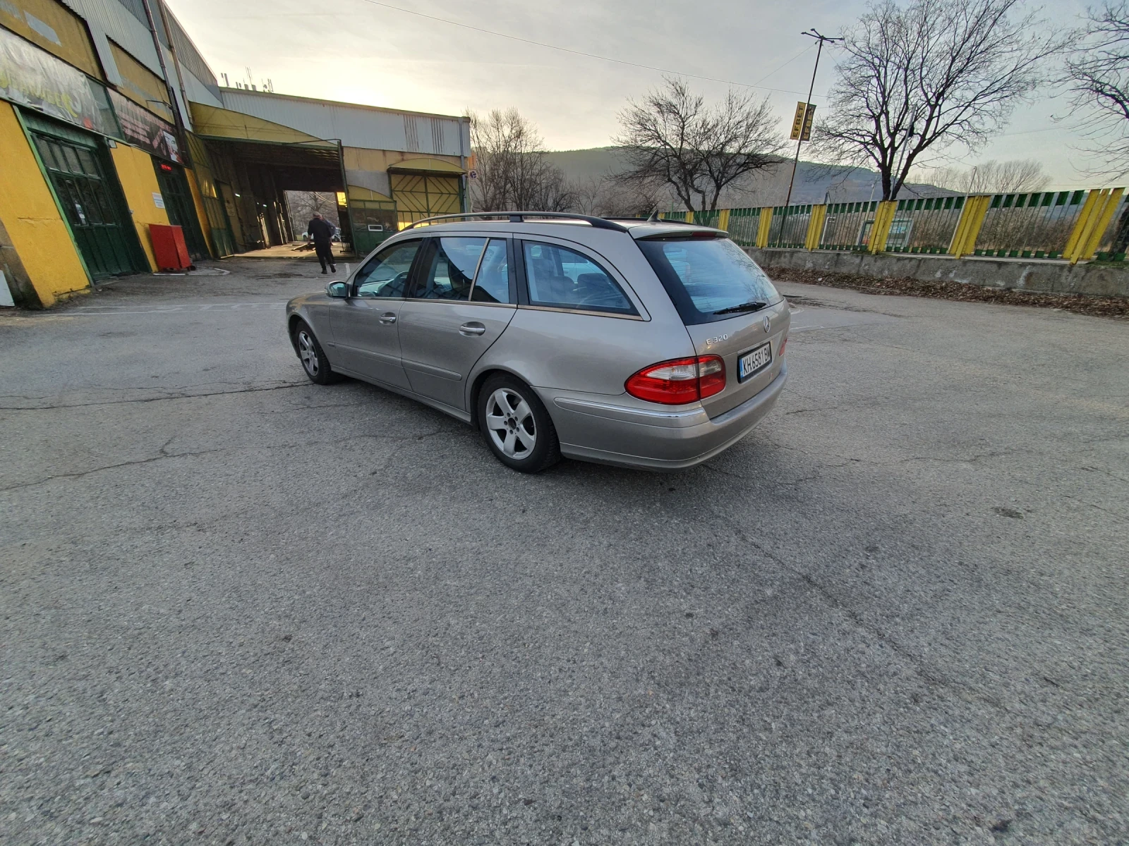 Mercedes-Benz E 320 Авангард  - изображение 5