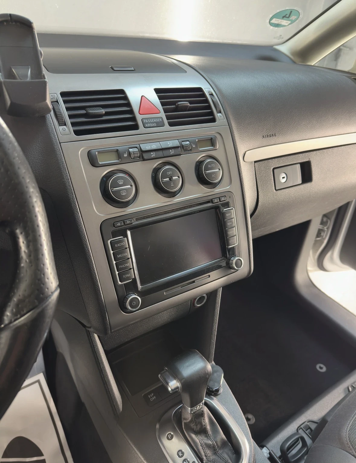 VW Touran 2.0TDI Highline, снимка 12 - Автомобили и джипове - 52852530