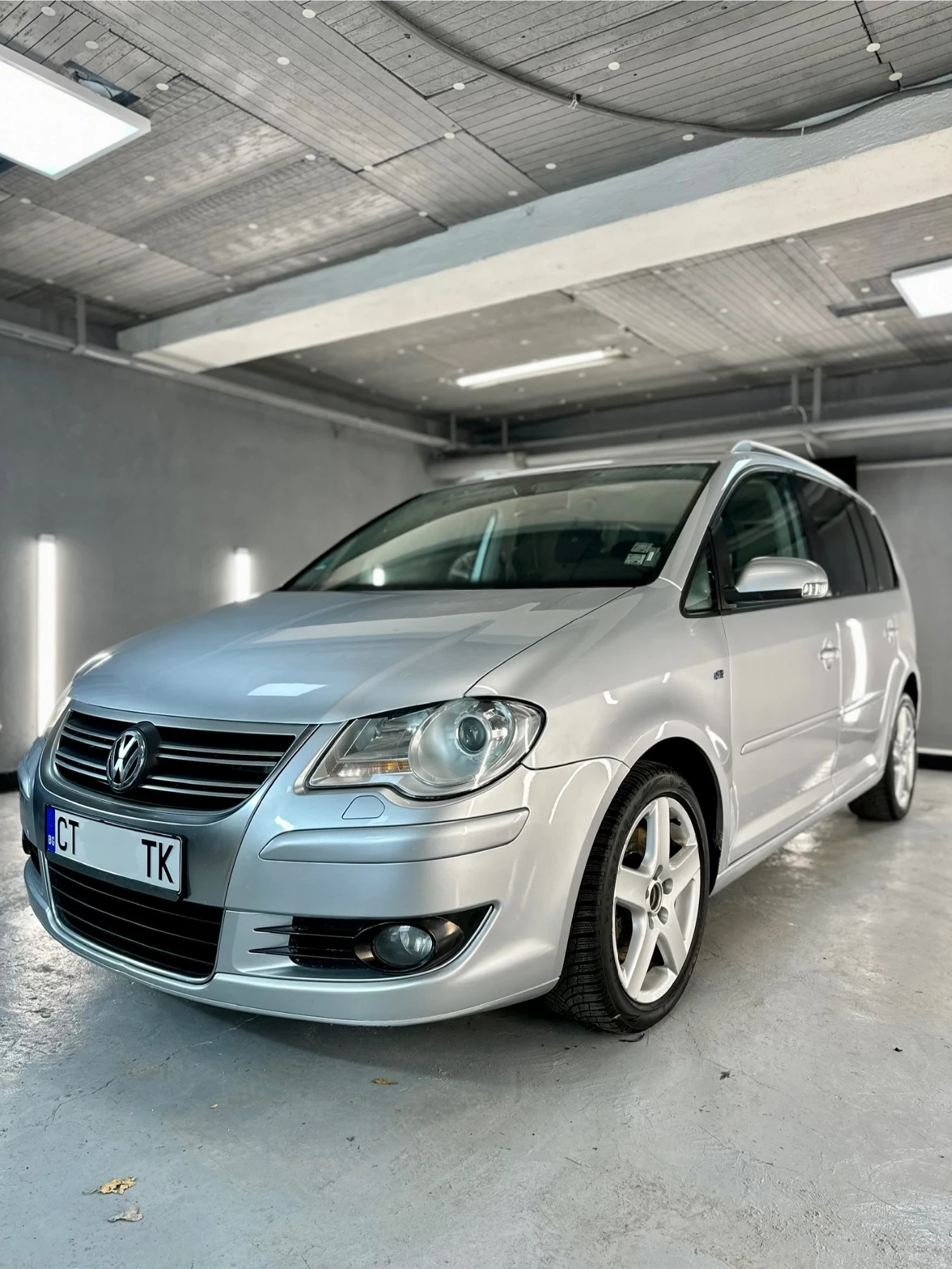 VW Touran 2.0TDI Highline - изображение 3