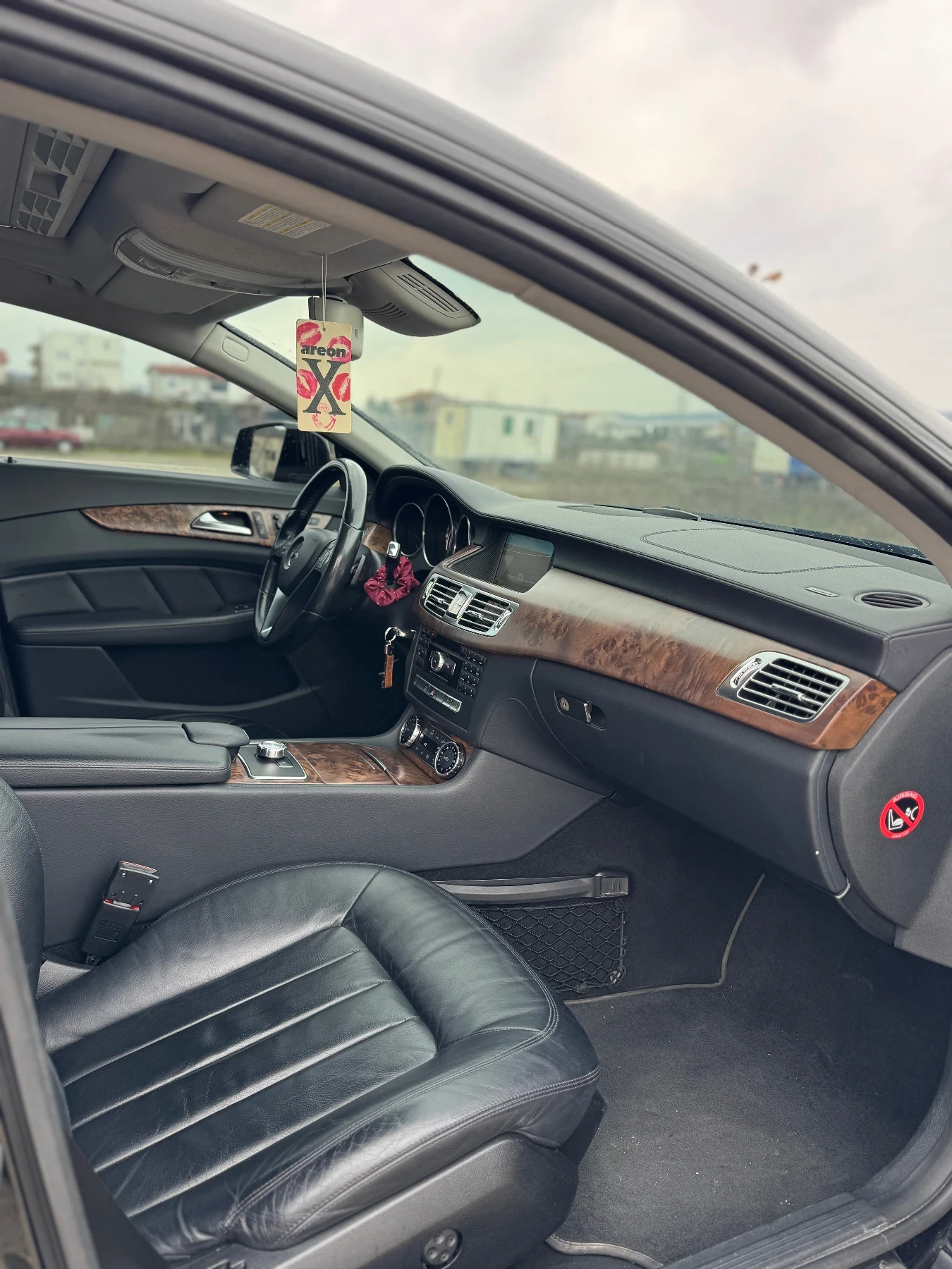 Mercedes-Benz CLS 350 AMG Line, снимка 10 - Автомобили и джипове - 53724858