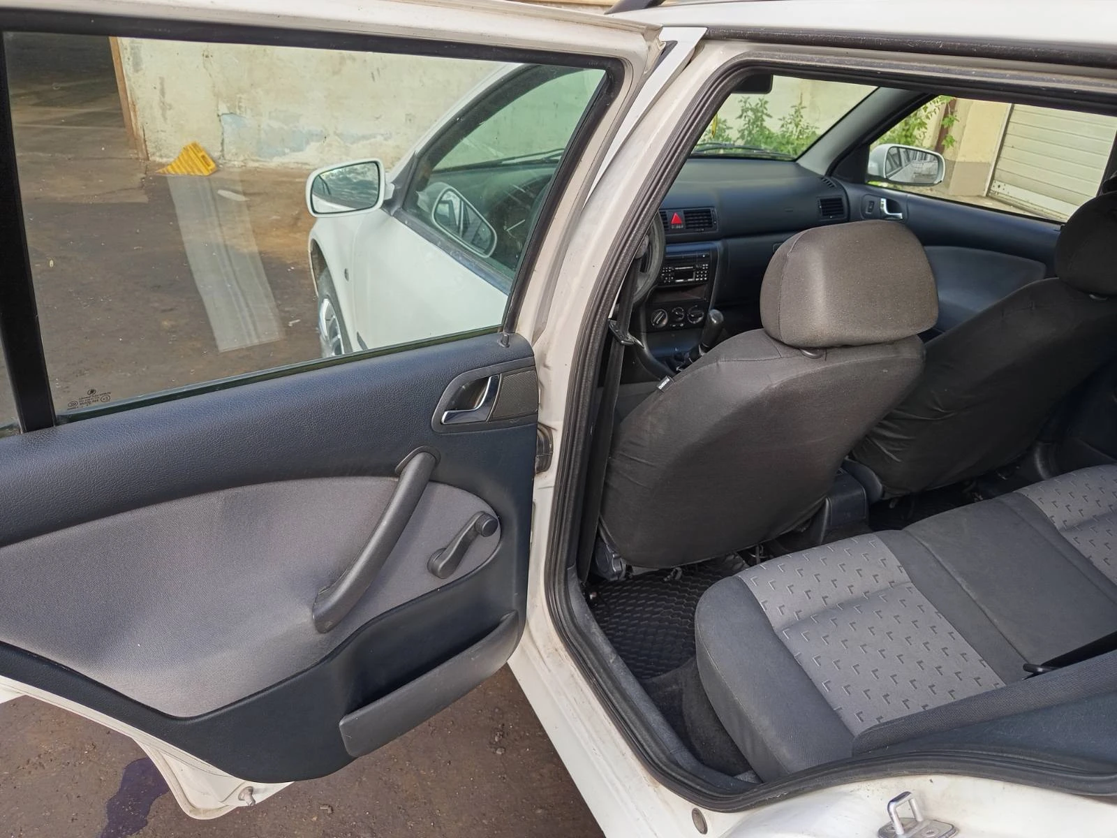 Skoda Octavia LPG, снимка 6 - Автомобили и джипове - 53948886