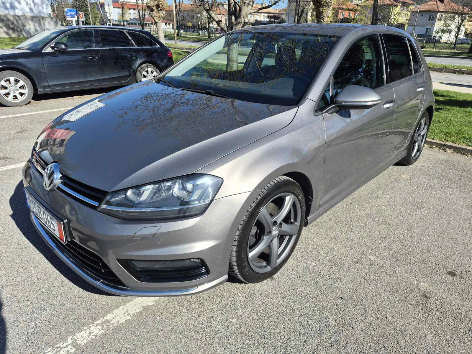 VW Golf 2.0 TDI, снимка 2 - Автомобили и джипове - 54145543