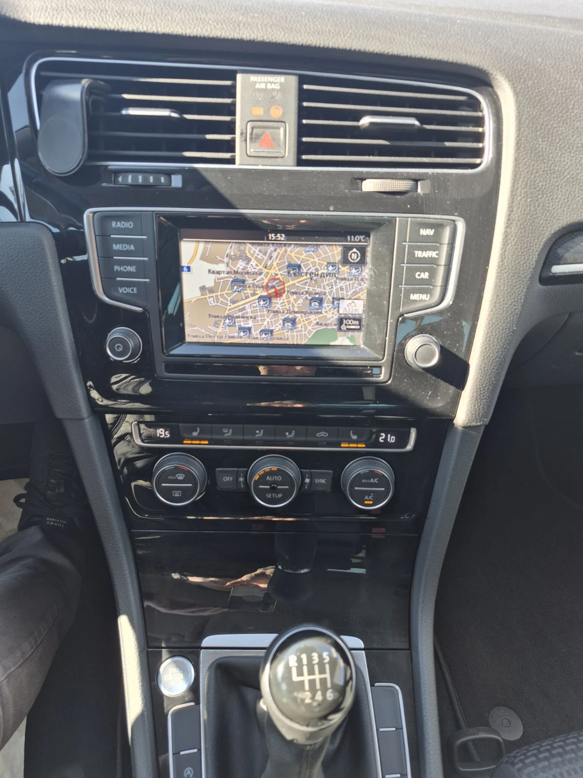 VW Golf 2.0 TDI, снимка 8 - Автомобили и джипове - 54145543