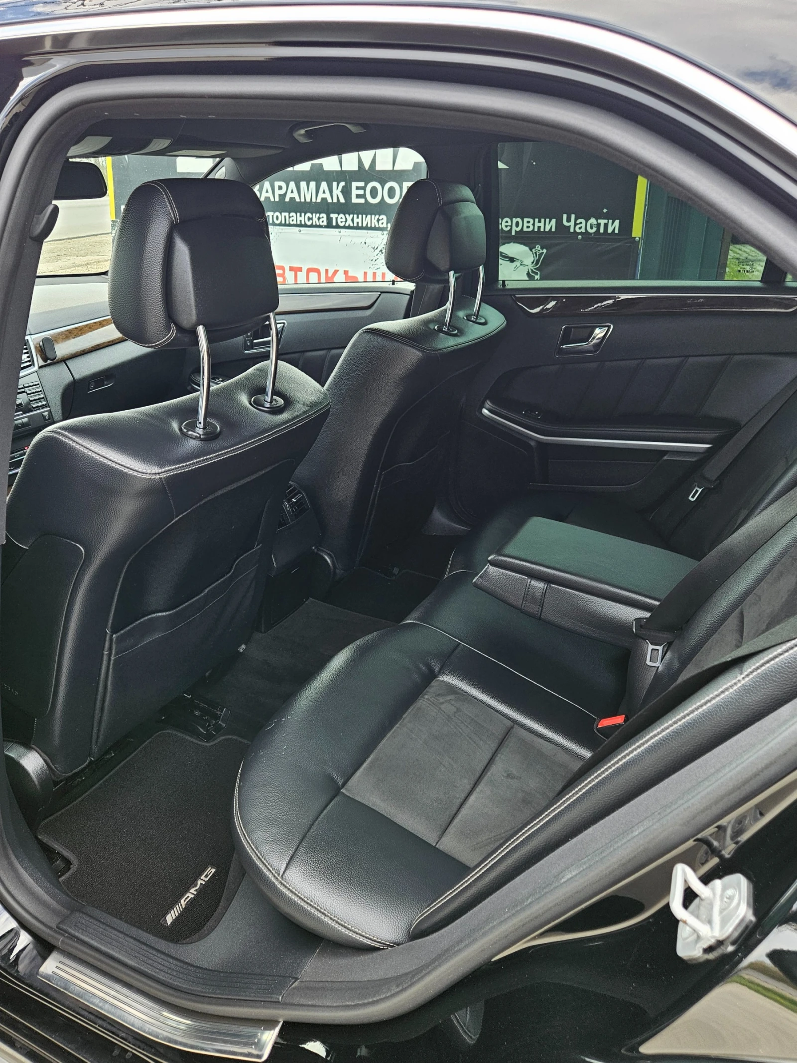 Mercedes-Benz E 300 CDI* AMG* , снимка 13 - Автомобили и джипове - 54150529