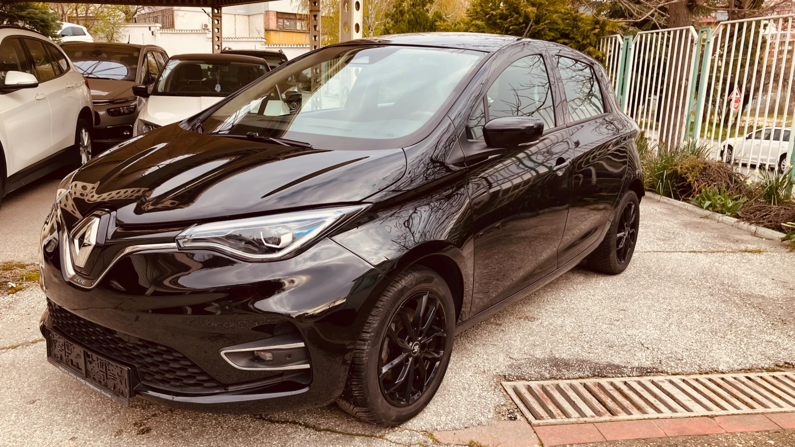 Renault Zoe 52 kw, снимка 2 - Автомобили и джипове - 54157026