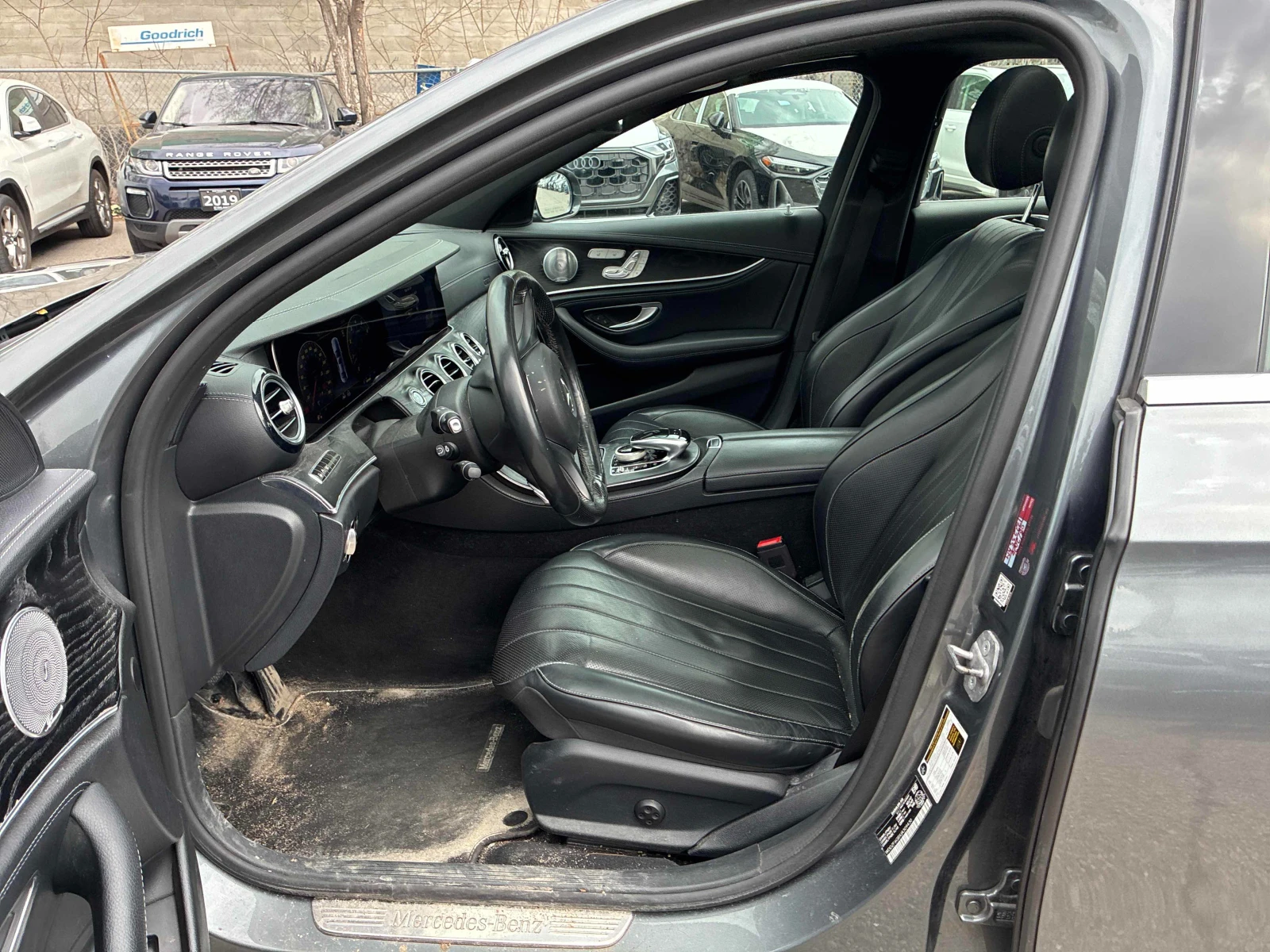 Mercedes-Benz E 400 AMG* PACK* 4MATIC* BURMESTER* ДИГИТАЛНО* ТАБЛО* 36, снимка 6 - Автомобили и джипове - 54167815