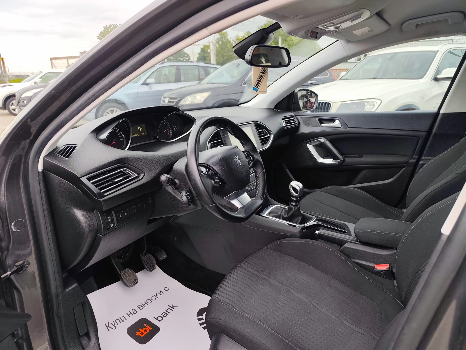Peugeot 308 1.6HDI НАВИ, снимка 9 - Автомобили и джипове - 54612976