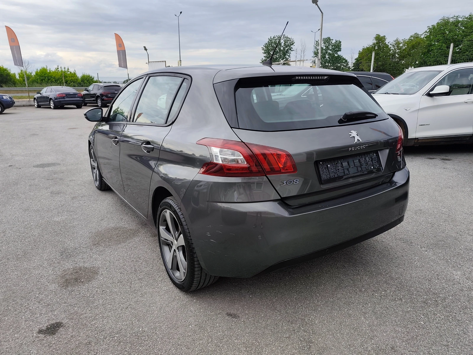 Peugeot 308 1.6HDI НАВИ, снимка 5 - Автомобили и джипове - 54612976