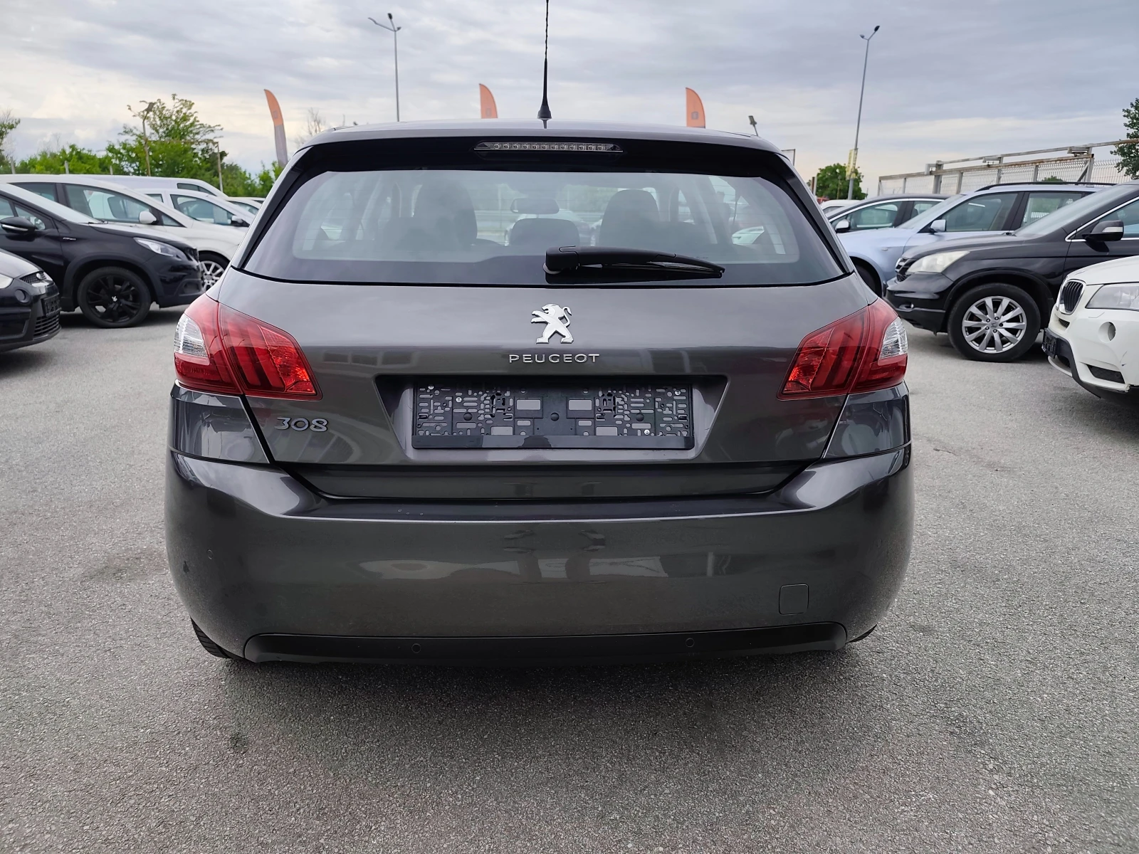 Peugeot 308 1.6HDI НАВИ, снимка 4 - Автомобили и джипове - 54612976