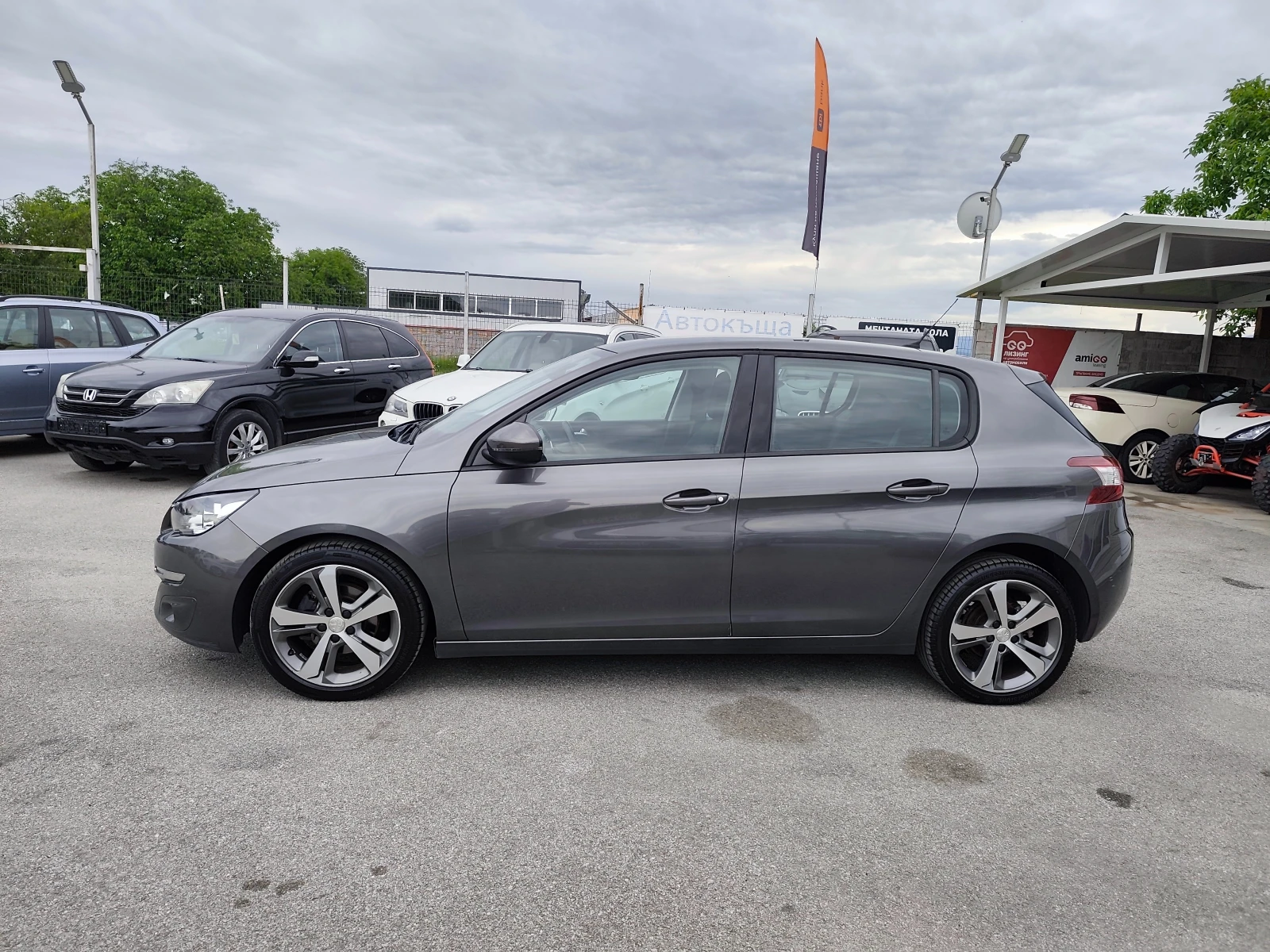 Peugeot 308 1.6HDI НАВИ, снимка 6 - Автомобили и джипове - 54612976