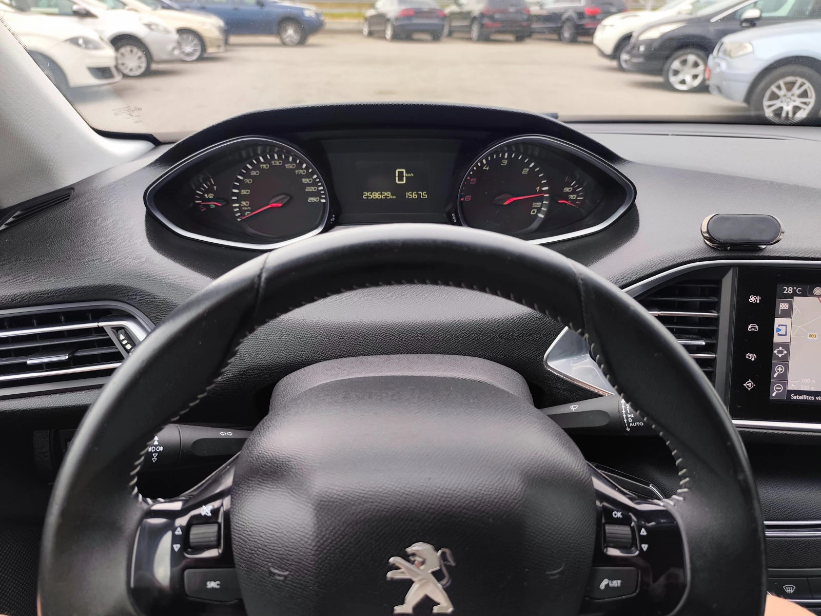 Peugeot 308 1.6HDI НАВИ, снимка 14 - Автомобили и джипове - 54612976
