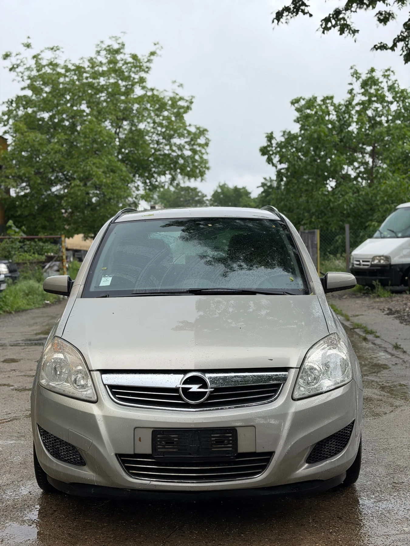 Opel Zafira, снимка 2 - Автомобили и джипове - 54651204