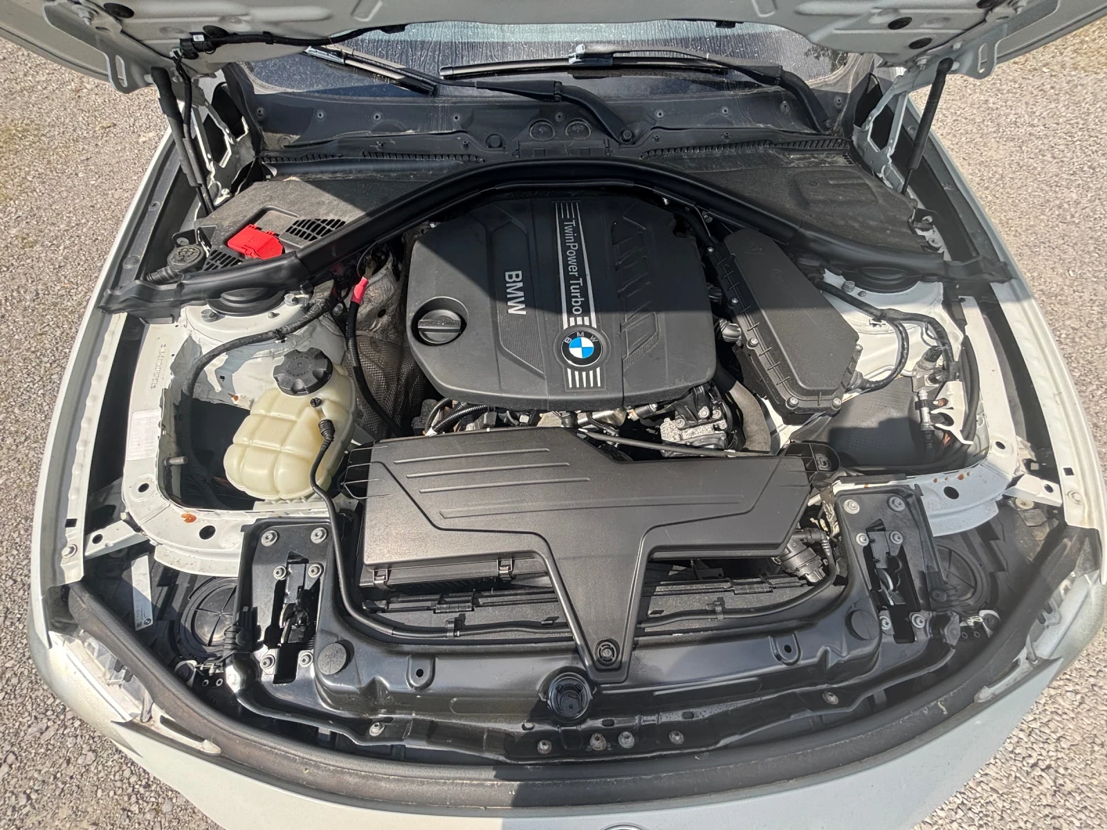 BMW 318 2.0D, снимка 13 - Автомобили и джипове - 54870319