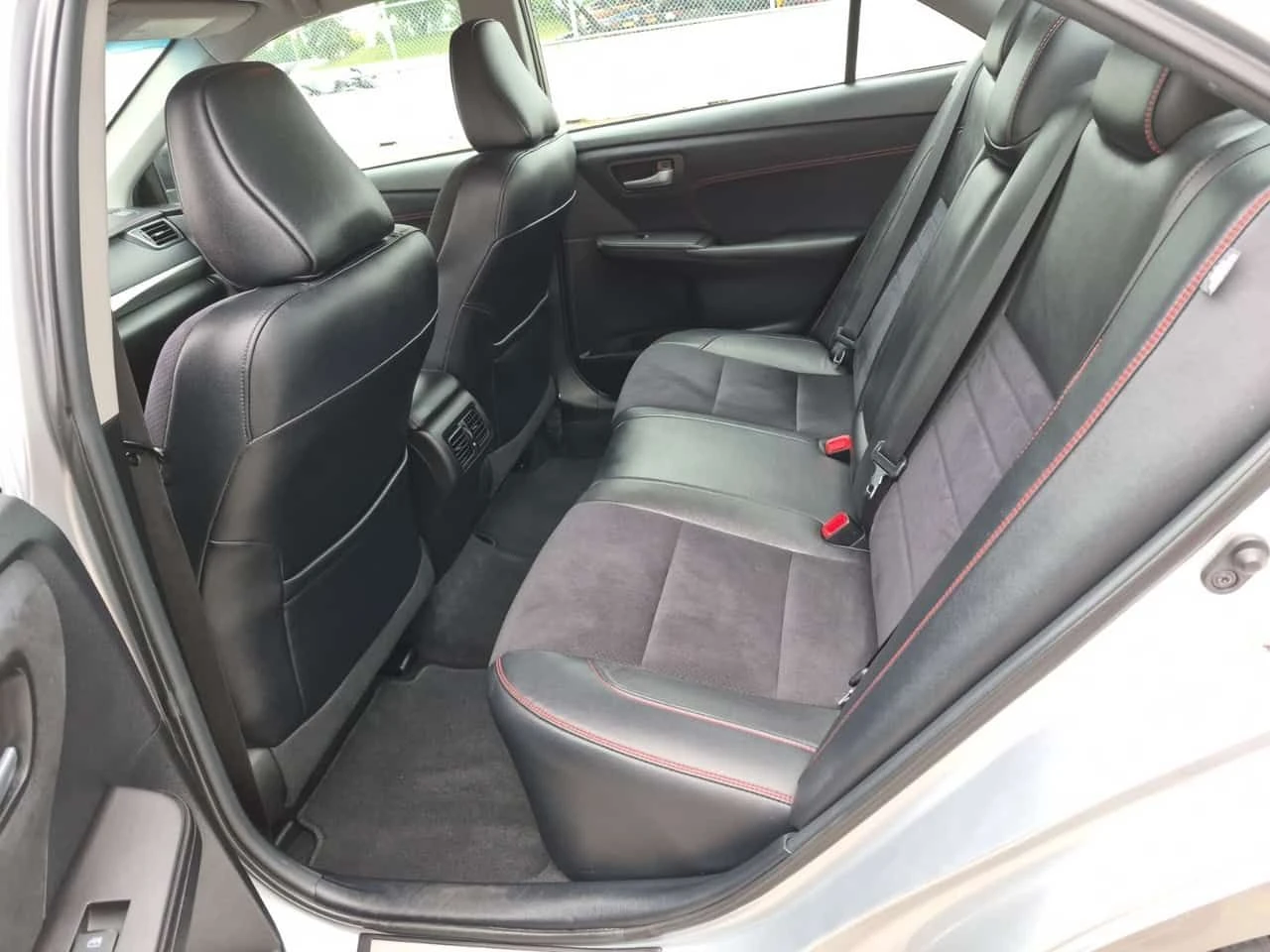 Toyota Camry * XSE * АВТОКРЕДИТ БЕЗ ПЪРВОНАЧАЛНА ВНОСКА* , снимка 12 - Автомобили и джипове - 55069993