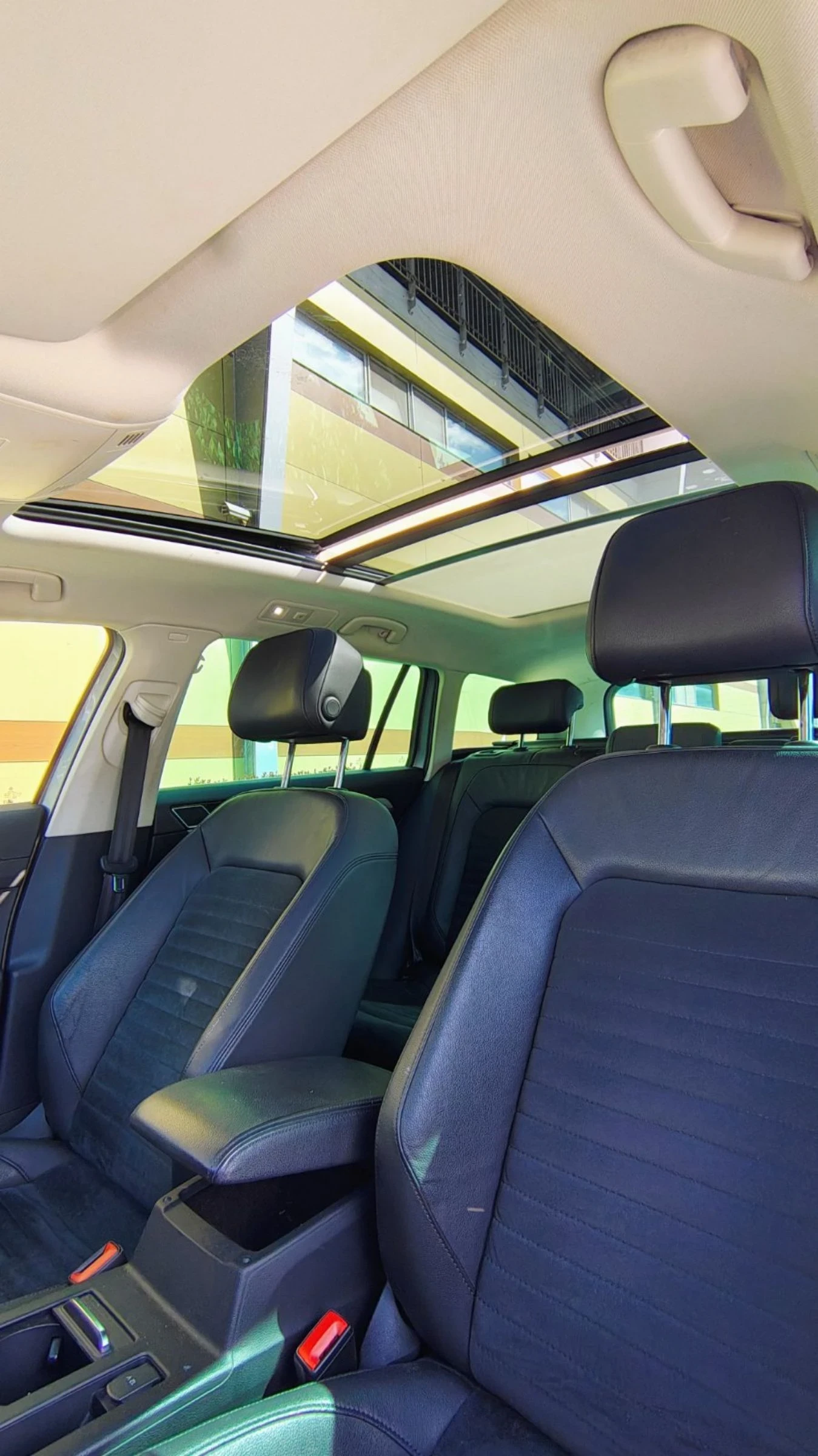VW Passat * PHEV, ДИСТРОНИК, ДИГИТАЛ, ПАНОРАМА* , снимка 13 - Автомобили и джипове - 55108761
