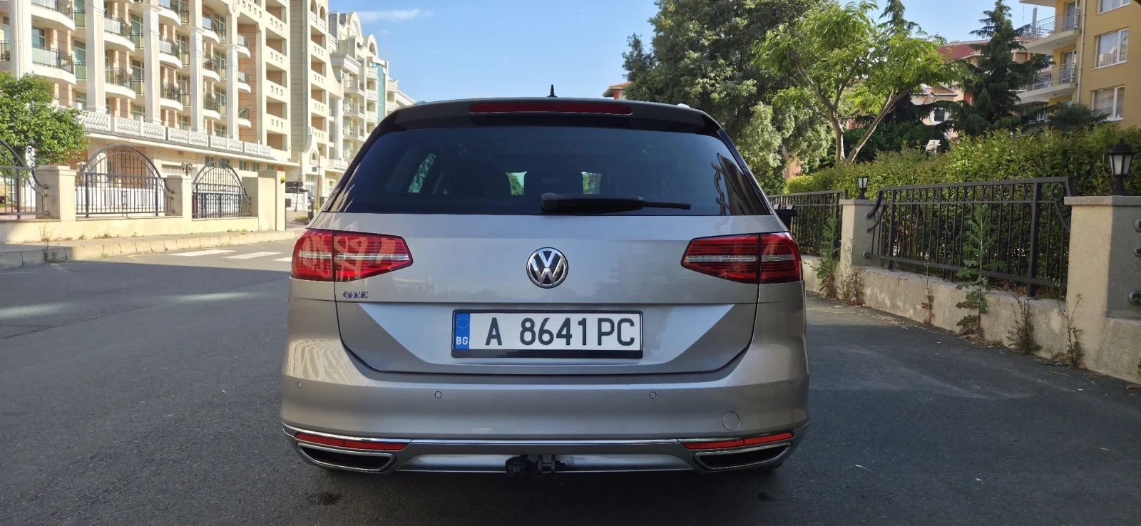 VW Passat * PHEV, ДИСТРОНИК, ДИГИТАЛ, ПАНОРАМА* , снимка 5 - Автомобили и джипове - 55108761