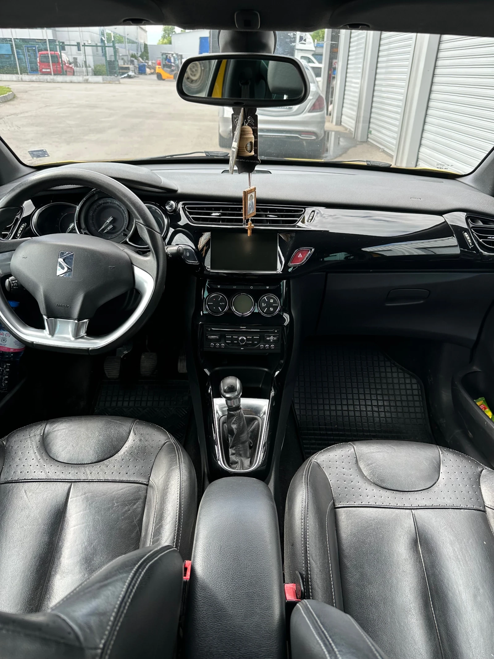 Citroen DS3 1, 6 eHDI, снимка 9 - Автомобили и джипове - 55120312