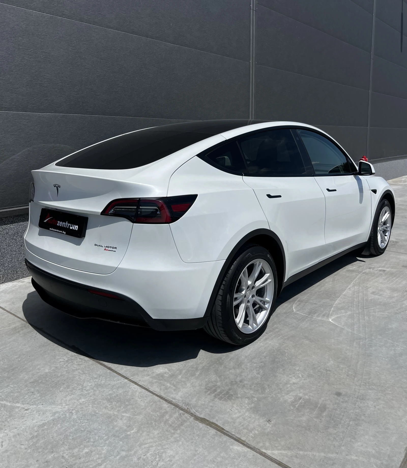 Tesla Model Y Long Range Dual AWD, снимка 4 - Автомобили и джипове - 55299325