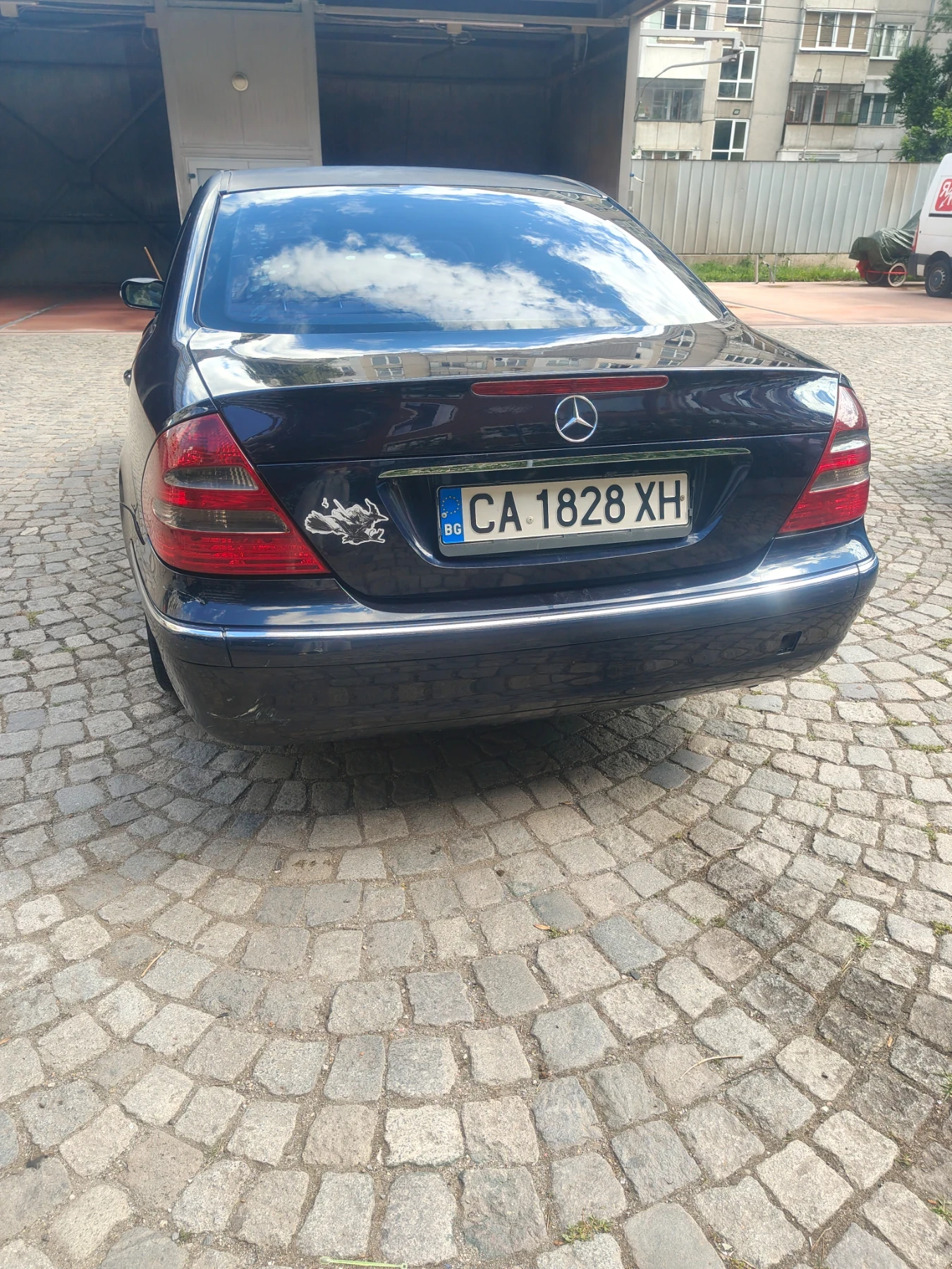 Mercedes-Benz E 270 CDI Elegance, снимка 7 - Автомобили и джипове - 55416949