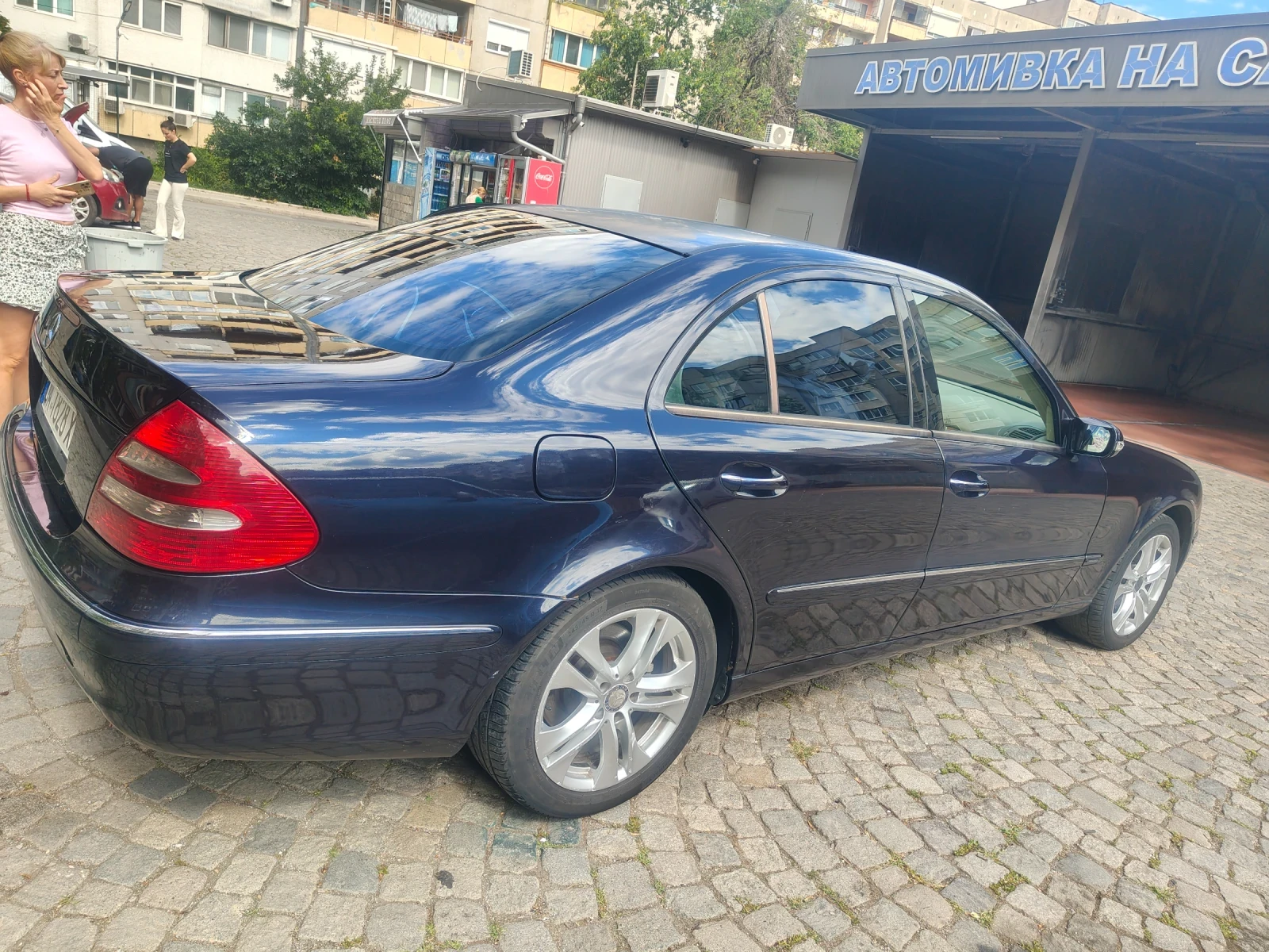Mercedes-Benz E 270 CDI Elegance, снимка 5 - Автомобили и джипове - 55416949