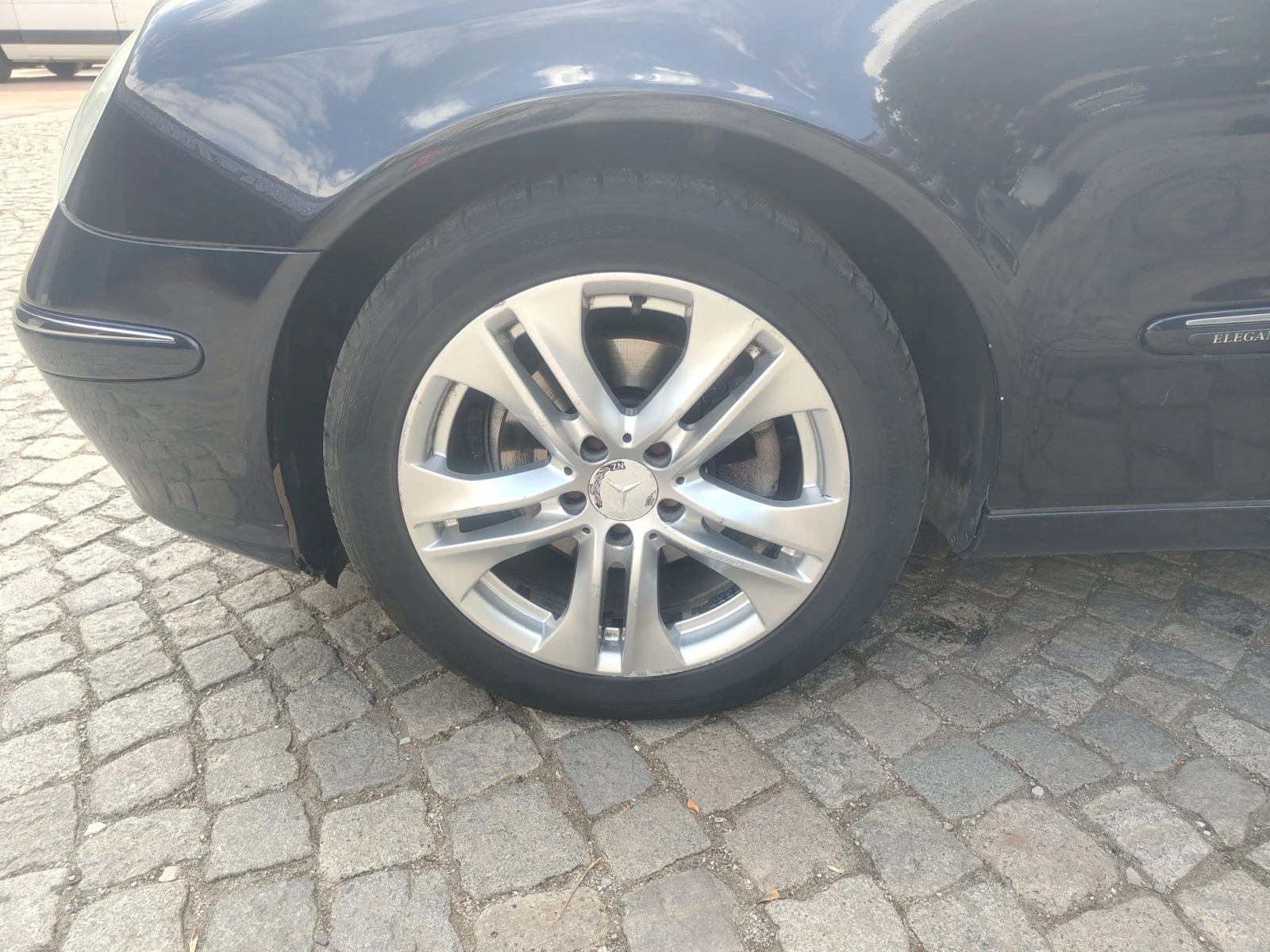 Mercedes-Benz E 270 CDI Elegance, снимка 14 - Автомобили и джипове - 55416949