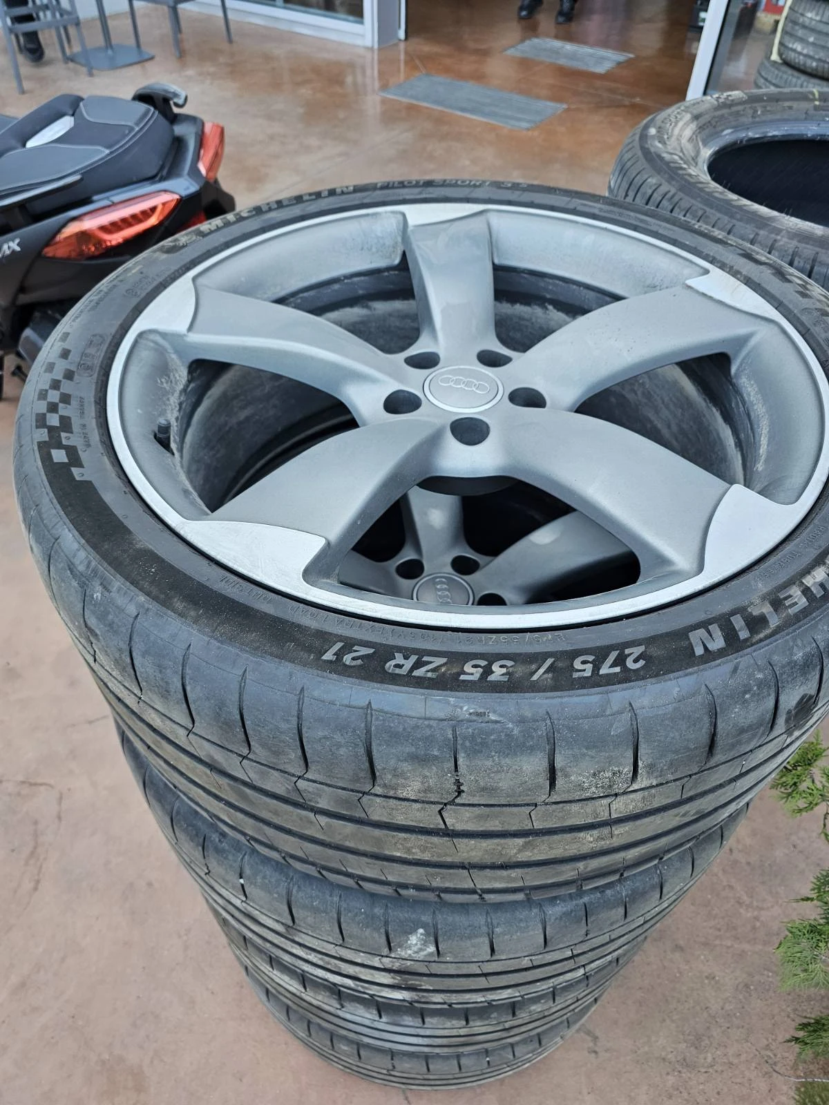 Audi A8 4.2TDI * Distronic* HeadUp* B&O* NightVision* MATR, снимка 12 - Автомобили и джипове - 56066900