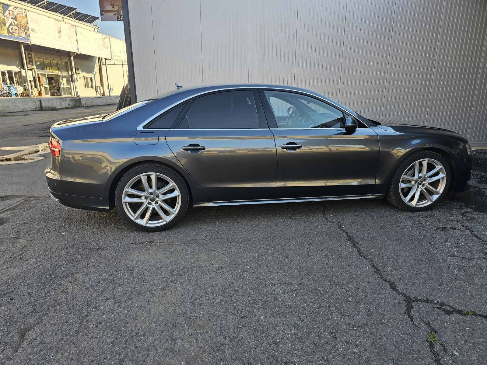 Audi A8 4.2TDI * Distronic* HeadUp* B&O* NightVision* MATR, снимка 4 - Автомобили и джипове - 56066900