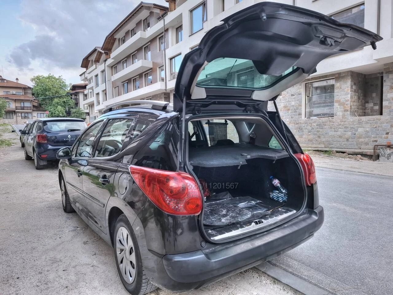 Peugeot 207 SW 1.6 HDi, снимка 7 - Автомобили и джипове - 56120821