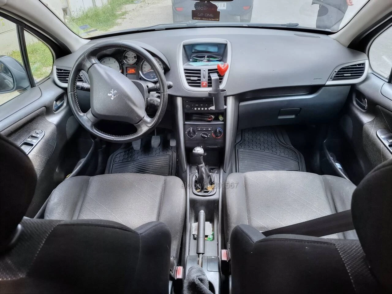 Peugeot 207 SW 1.6 HDi, снимка 5 - Автомобили и джипове - 56120821