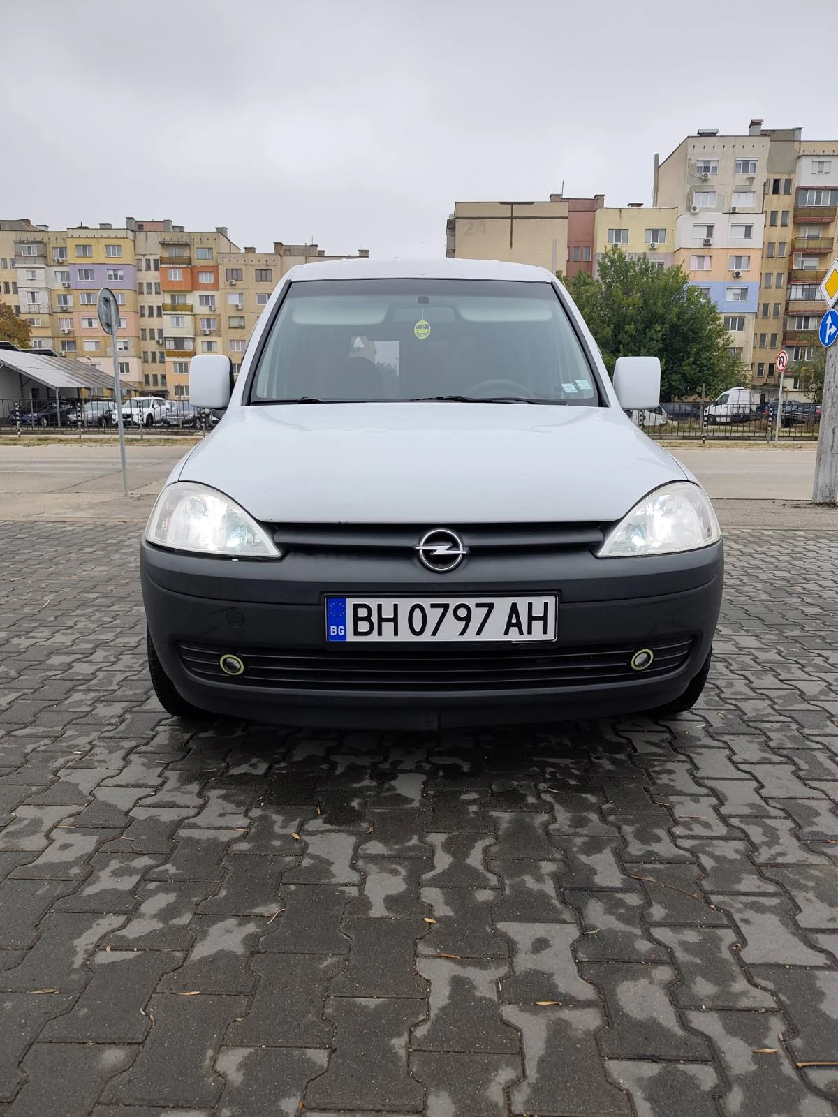 Opel Combo 1.4, снимка 2 - Автомобили и джипове - 56617152