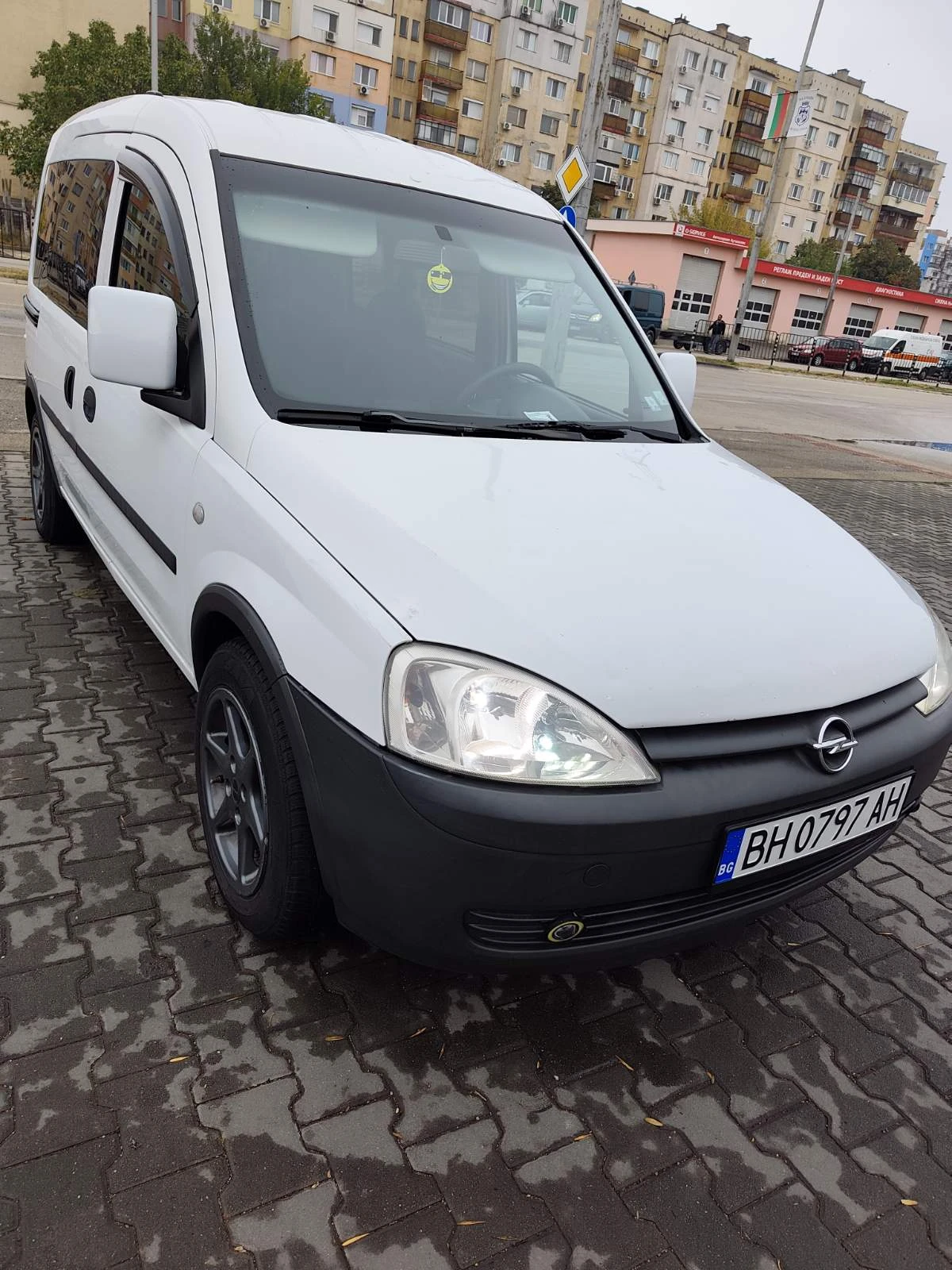 Opel Combo 1.4, снимка 4 - Автомобили и джипове - 56617152