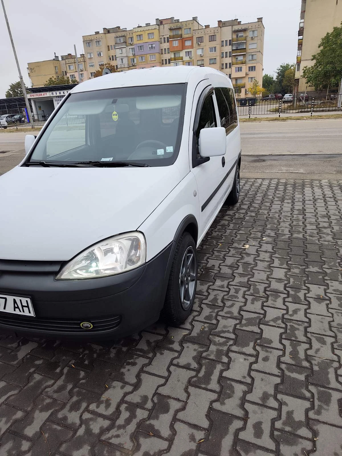 Opel Combo 1.4, снимка 5 - Автомобили и джипове - 56617152