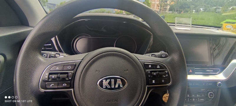 Kia Niro, снимка 4 - Автомобили и джипове - 45851695