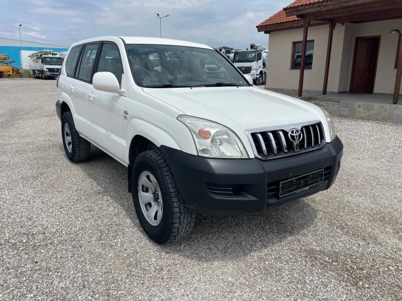 Toyota Land cruiser 3.0 D4D 4X4, снимка 1 - Автомобили и джипове - 46395974