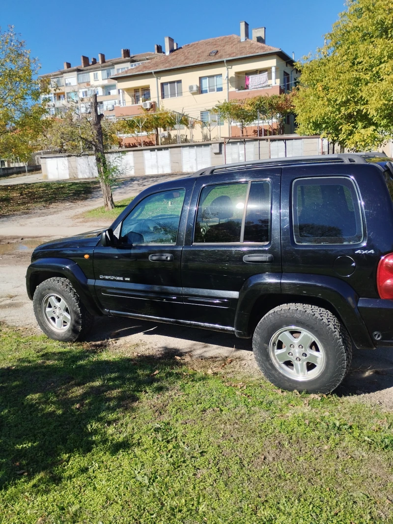 Jeep Cherokee Limited Edition, снимка 3 - Автомобили и джипове - 52730032