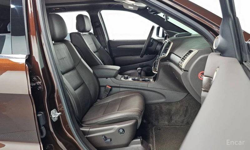 Jeep Grand cherokee, снимка 10 - Автомобили и джипове - 52964631