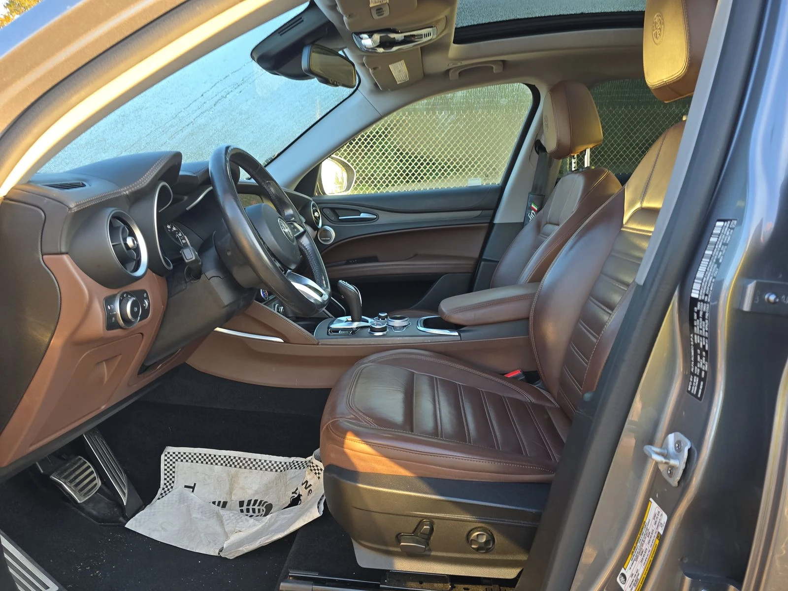 Alfa Romeo Stelvio TI LUSSO* DISTRONIC* HARMAN* PANO* PODGREV*  | Mobile.bg — изображение 10