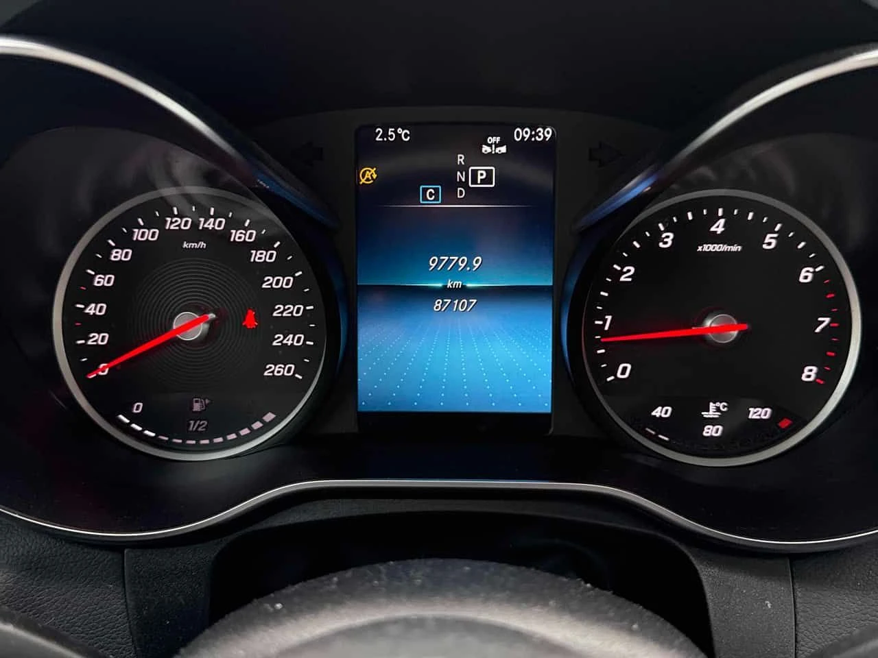 Mercedes-Benz GLC 300 CARFAX/360 КАМЕРИ/ПАНОРАМА/ПОДГРЕВИ, снимка 8 - Автомобили и джипове - 53934491