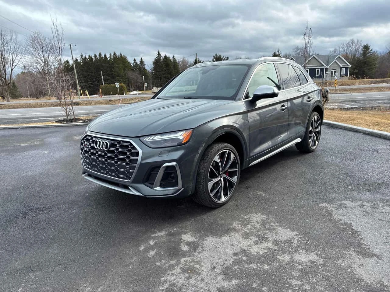 Audi SQ5 Technik/360/DIS/B&O/МАСАЖИ/КЛИП НА МОТОРА 