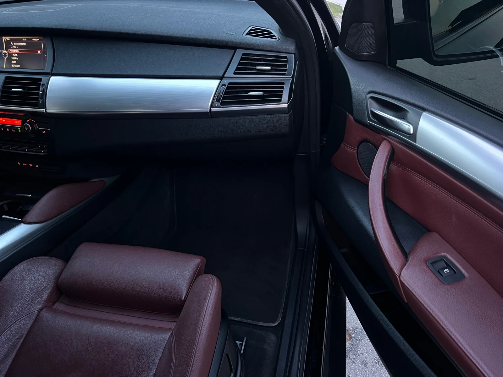 BMW X6 3.0d M-PERFORMANCE/3xTW/XENON/NAVI//KAMERA/KOJA, снимка 13 - Автомобили и джипове - 54448719